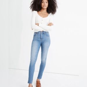 10" High-Rise Skinny Jeans in Ainsworth Wash: Raw-Hem Edition